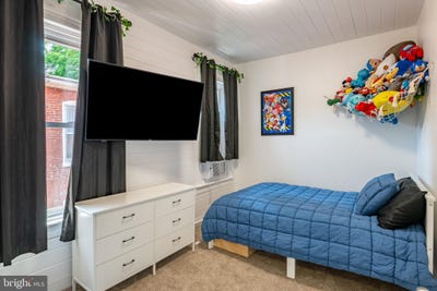 /international/us/16-s-2nd-street-womelsdorf-pa-110100186525/