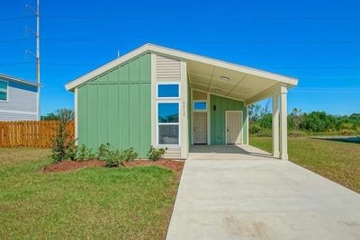 /international/us/2812-live-oak-drive-terrytown-la-110120760224/