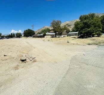 /international/us/irwin-ave-lake-isabella-ca-110119564621/