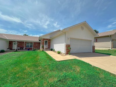 /international/us/6a-dove-lane-pittsfield-il-110101210145/