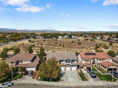 /international/us/3317-vahn-lane-lancaster-ca-110120096045/
