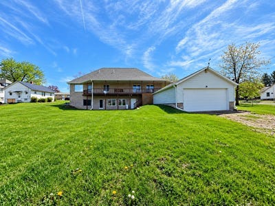 /international/us/811-n-main-street-chariton-ia-110107630593/