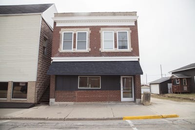 /international/us/705-main-street-ridgeway-wi-110106815838/