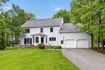 /international/us/2-lagrand-court-ithaca-ny-110108303694/