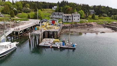 /international/us/65-east-shore-road-frenchboro-me-110100219369/