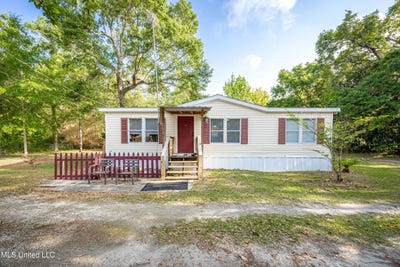 /international/us/8708-maple-avenue-ocean-springs-ms-110108443587/