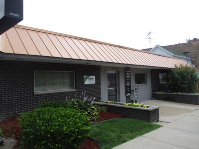 /international/us/215-n-spring-street-beaver-dam-wi-110093418924/