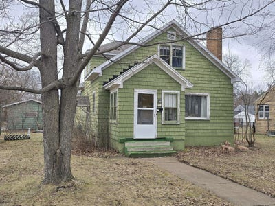 /international/us/921-wisconsin-river-drive-port-edwards-wi-110106789998/