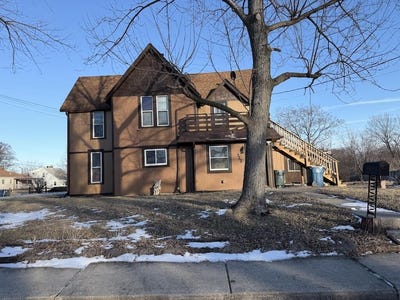 /international/us/322-burnham-street-lowell-in-110105313978/