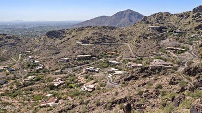 /international/us/5744-e-cheney-drive-paradise-valley-az-110090996322/