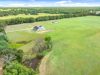 /international/us/15703-county-road-2854-eustace-tx-110108142157/