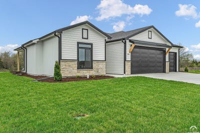 /international/us/1006-bluestem-circle-baldwin-city-ks-110107289323/