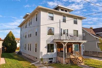 /international/us/1115-s-15th-street-manitowoc-wi-110120414853/