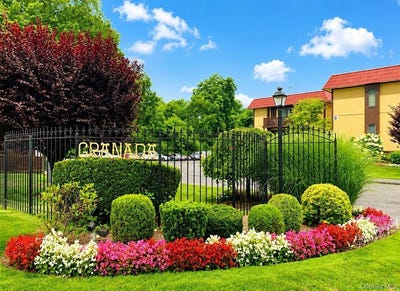 /international/us/3-granada-crescent-white-plains-ny-110108259881/