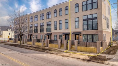 /international/us/4711-bridge-avenue-cleveland-oh-110106962484/