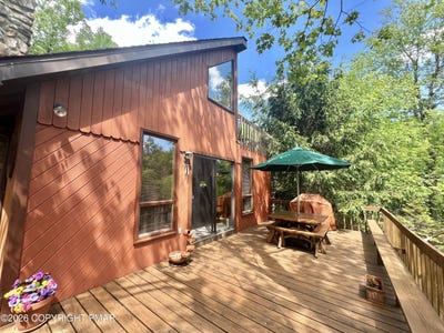 /international/us/15-chalet-court-lake-harmony-pa-110108547416/