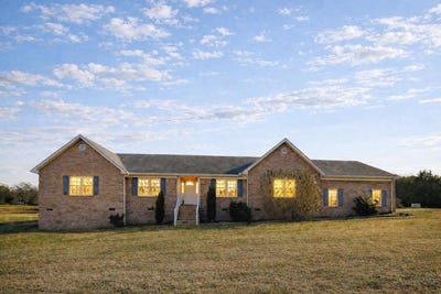 /international/us/59-taylor-farms-rd-kenbridge-va-110104214440/