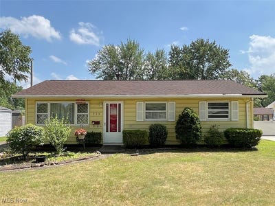 /international/us/715-cornell-avenue-elyria-oh-110101140256/
