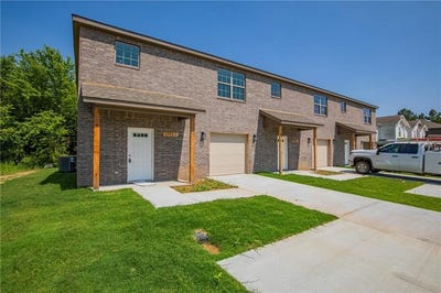 /international/us/1903-azlin-place-siloam-springs-ar-110105734897/