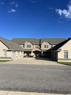 /international/us/12368-n-bridgeview-drive-monticello-in-110108821404/