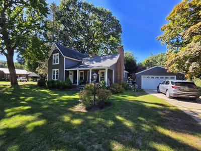 /international/us/8541-sheridan-street-montague-mi-110119987191/