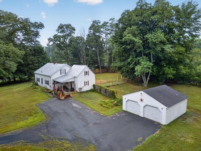 /international/us/486-white-school-house-road-madison-me-110109786681/