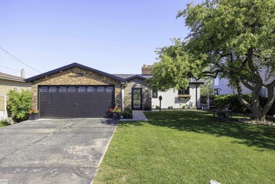 /international/us/2970-military-street-port-huron-al-110108688906/