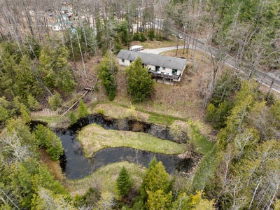/international/us/988-ranch-road-indian-river-mi-110107992989/