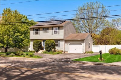 /international/us/591-sandy-lane-warwick-ri-110107924067/
