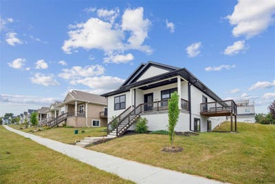 /international/us/4022-unbridled-ave-iowacity-ia-110109737970/