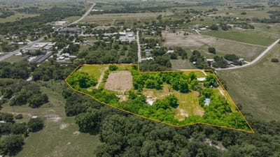 /international/us/1105-indian-creek-drive-comanche-tx-110108258398/