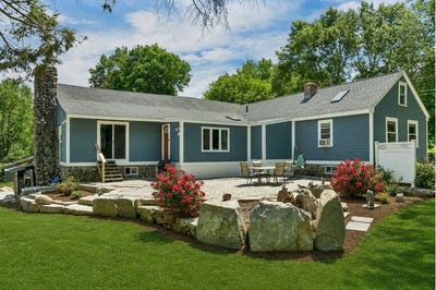 /international/us/14-frances-hill-road-westford-ma-110108844502/