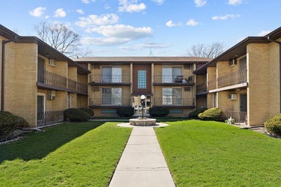 /international/us/18318-exchange-avenue-lansing-il-110107209591/