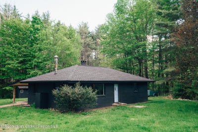 /international/us/35-race-track-road-woodstock-ny-110106681311/