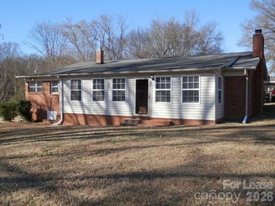 /international/us/67-barber-street-nw-concord-nc-110105272184/