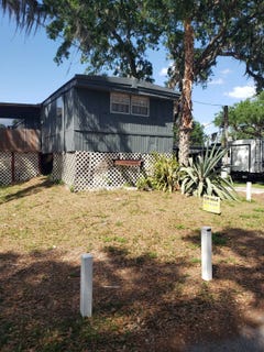 /international/us/8215-stoner-rd-riverview-fl-110098490987/