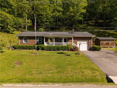 /international/us/17413-daniel-boone-parkway-peytona-wv-110108172696/