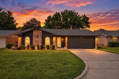 /international/us/409-arthur-drive-hurst-tx-110119986387/