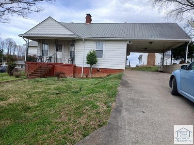 /international/us/76-ninth-street-fieldale-va-110106356324/