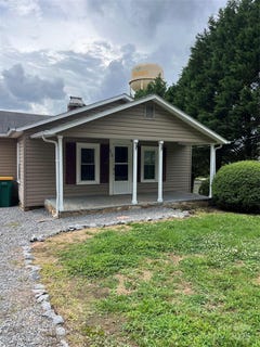 /international/us/628-main-street-s-jonesville-sc-110100340840/