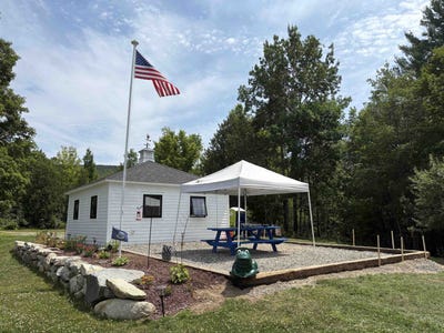 /international/us/357-parker-road-carroll-nh-110106229040/