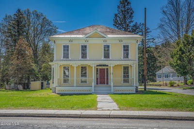/international/us/93-w-main-street-cambridge-ny-110107866043/