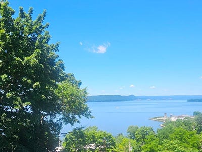 /international/us/23-hudson-point-ln-ossining-ny-110108739429/