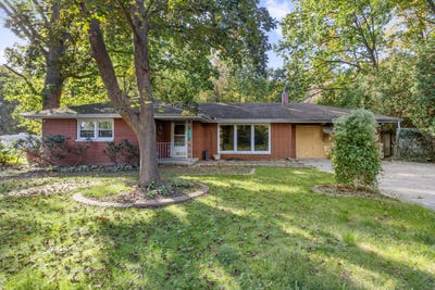 /international/us/4931-hillcrest-street-michigan-city-in-110120513352/