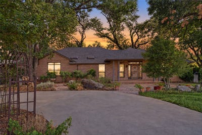/international/us/1820-long-creek-court-granbury-tx-110110306437/