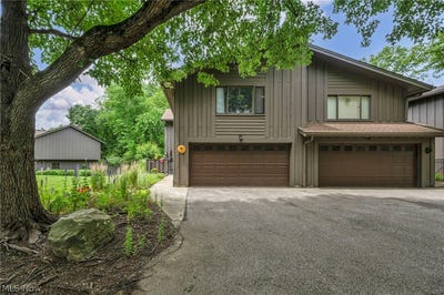 /international/us/7444-millrace-lane-sagamore-hills-oh-110108889000/