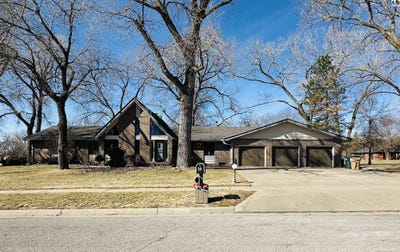 /international/us/10-beechwood-ln-hutchinson-ks-110097355327/