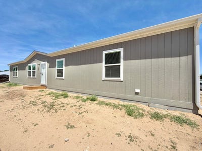 /international/us/103-beach-dr-log-lane-village-co-110108901054/