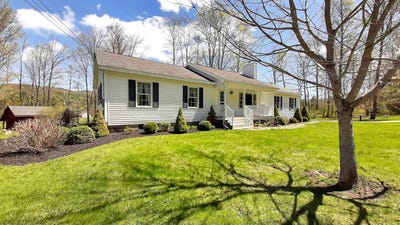 /international/us/2563-vt-rt-155-mount-holly-vt-110107982728/