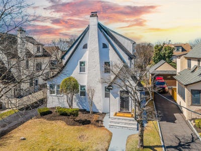 /international/us/119-stratford-road-west-hempstead-ny-110098207754/
